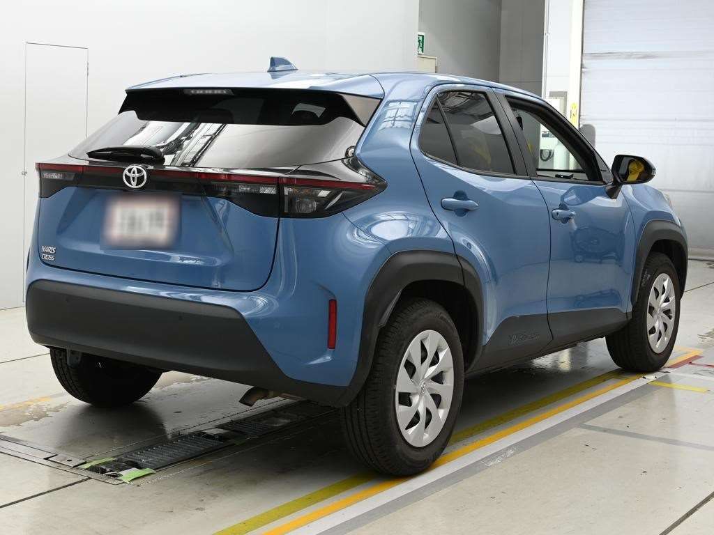 2023 Toyota Yaris Cross X auction photo 2