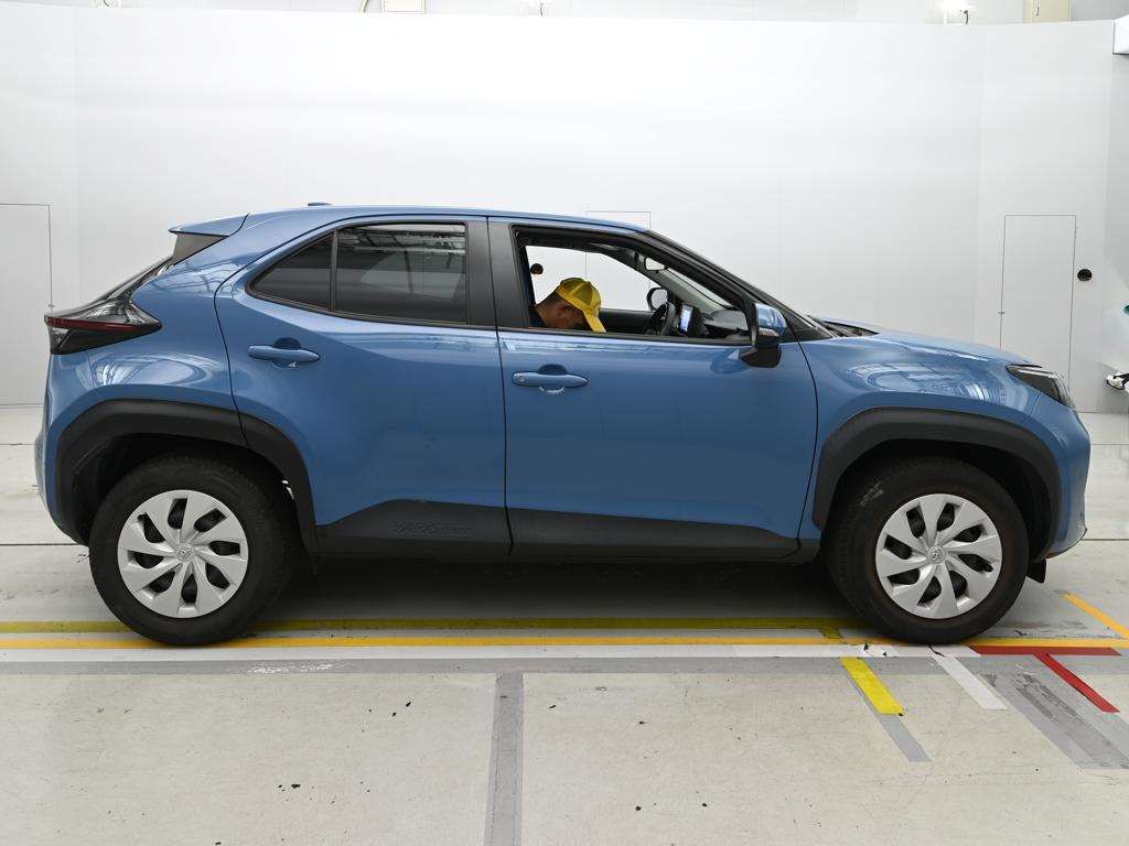 2023 Toyota Yaris Cross X auction photo 3