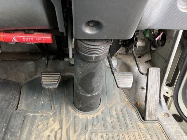 2008 Isuzu Elf ヒラ auction photo 4