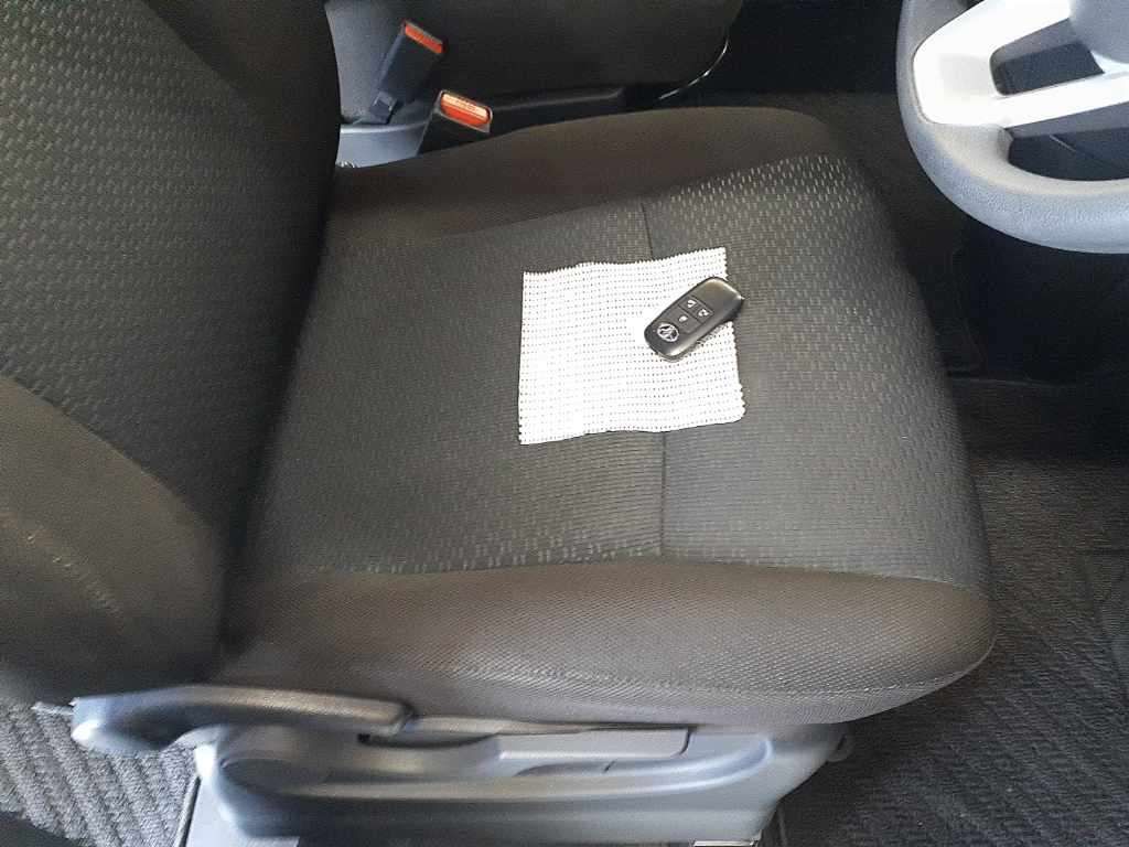 2022 Toyota Roomy G-T auction photo 10