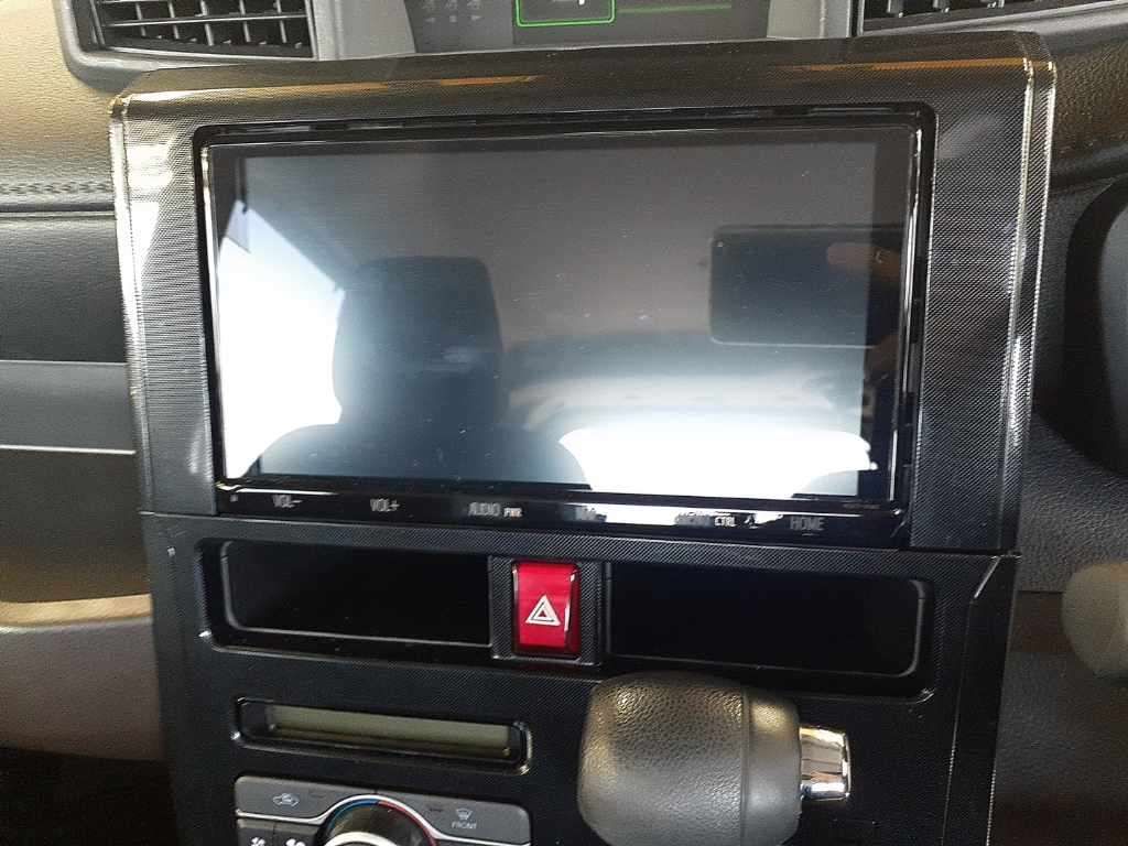 2022 Toyota Roomy G-T auction photo 12