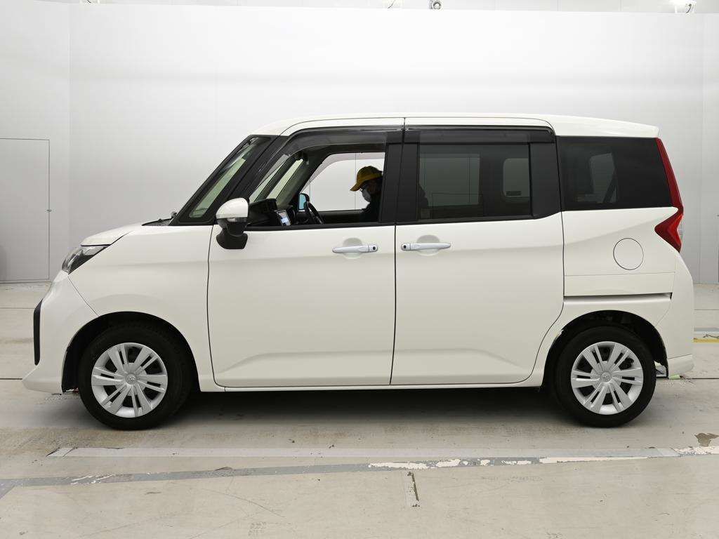2022 Toyota Roomy G-T auction photo 4