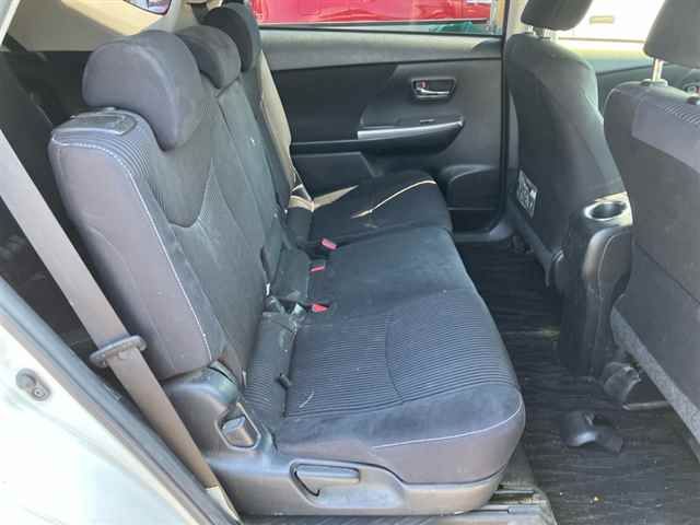 2015 Toyota Prius Alpha S auction photo 7