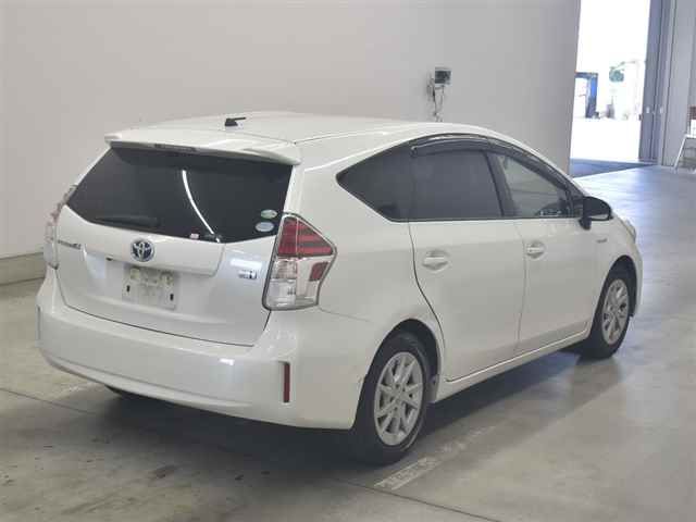2015 Toyota Prius Alpha S auction photo 5