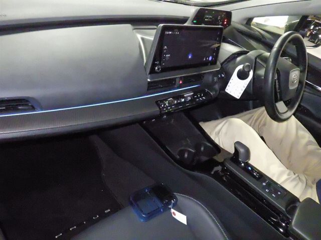 2024 Toyota Prius Z auction photo 3
