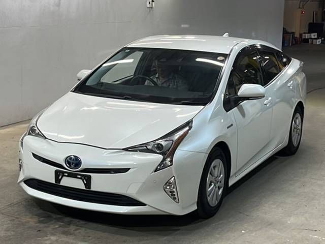 Japan Auction Vehicles 7 2016 Toyota Prius Sセーフティプラス auction photo