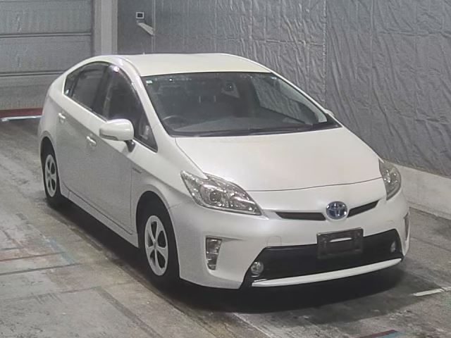 2014 Toyota Prius ワンプラ成約取消 auction photo 6