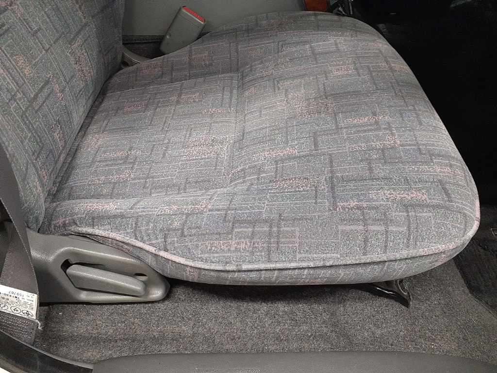 2006 Toyota Hiace グランドキャビン auction photo 10