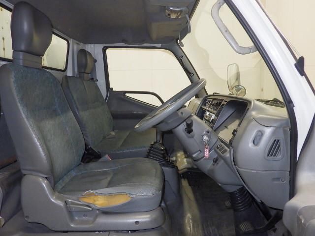 2001 Mitsubishi Fuso Canter Flatbed auction photo 6