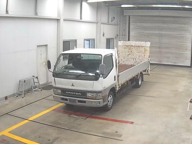 2001 Mitsubishi Fuso Canter Flatbed Japan auction vehicle