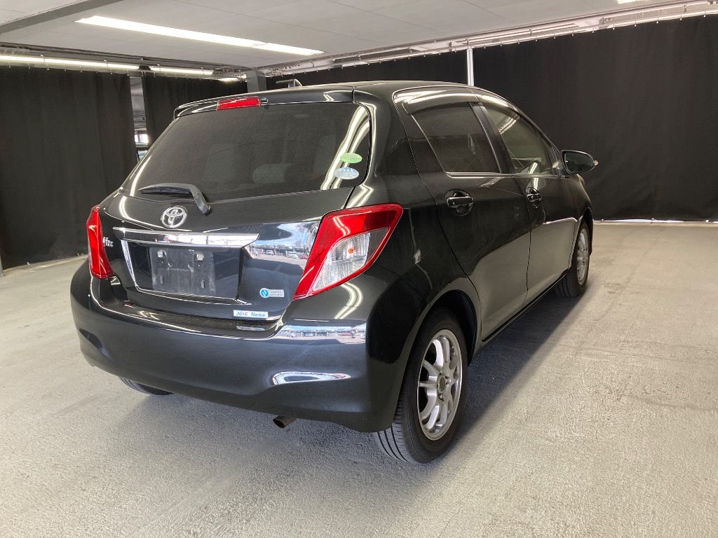 2012 Toyota Vitz U Smart Stop Package auction photo 4