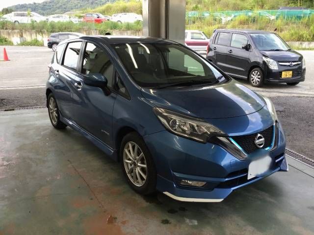 2017 Nissan Note e-パワー X auction photo 2