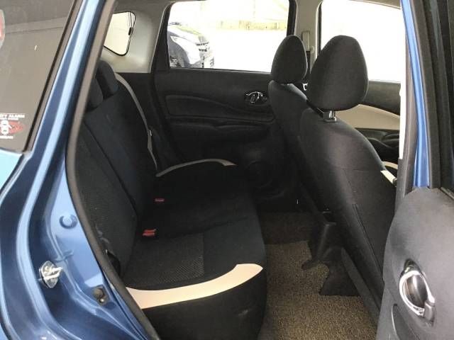 2017 Nissan Note e-パワー X auction photo 6