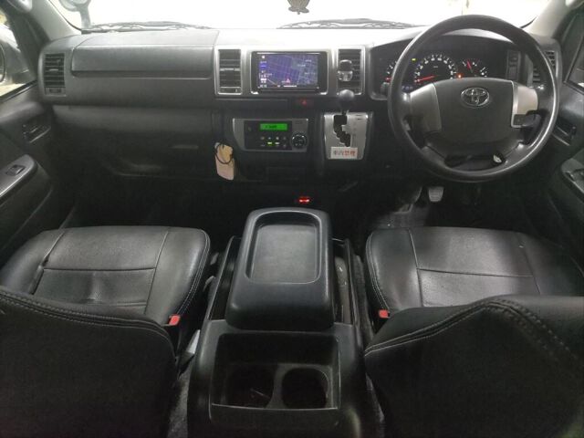 2018 Toyota Hiace Long Super GL 4WD auction photo 3