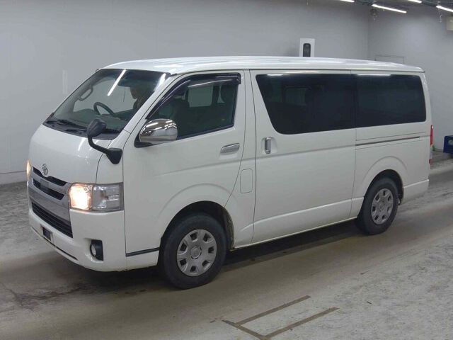 2018 Toyota Hiace Long Super GL 4WD auction photo 4