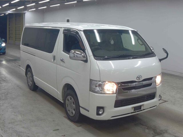 2018 Toyota Hiace Long Super GL 4WD Japan auction vehicle