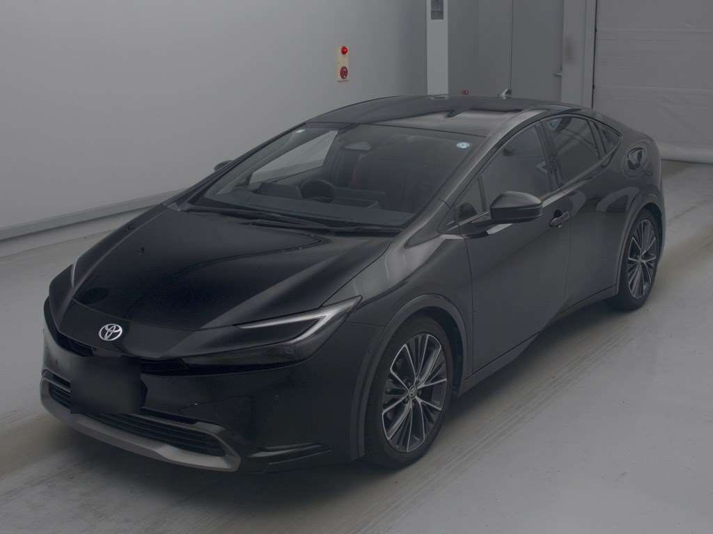 Japan Auction Vehicles 4 2023 Toyota Prius Z auction photo