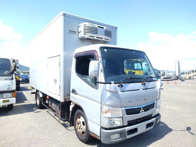 2018 Mitsubishi Fuso Canter Panel van Japan auction vehicle