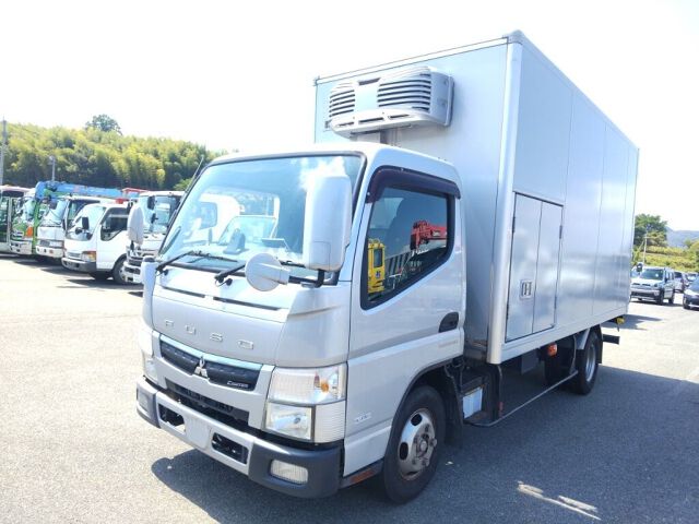 2018 Mitsubishi Fuso Canter Panel van auction photo 4