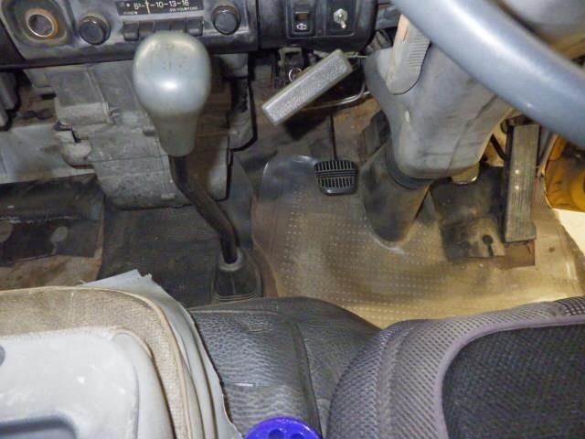 1988 Mitsubishi Fuso Canter Full crane auction photo 8