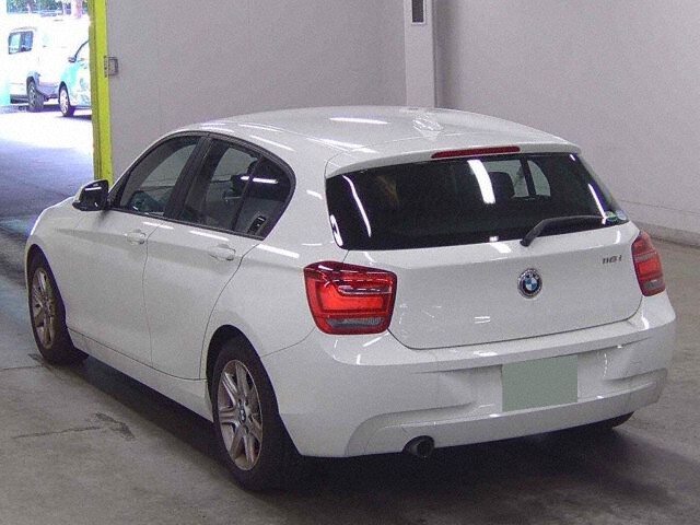 2012 BMW 1 Series 116I auction photo 2