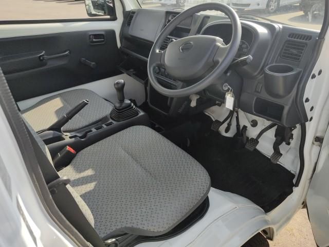 2018 Nissan NT100 Clipper 4WD DX auction photo 3