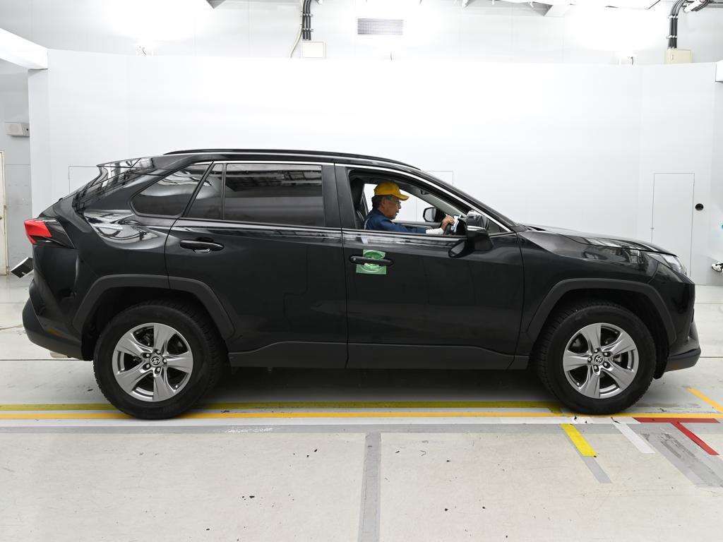2022 Toyota RAV4 ハイブリッドX auction photo 3
