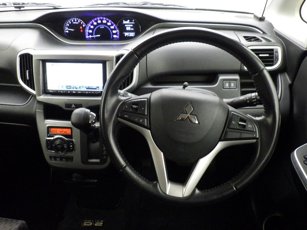 2015 Mitsubishi デリカD:2 4WD ハイブリッドMZ auction photo 3