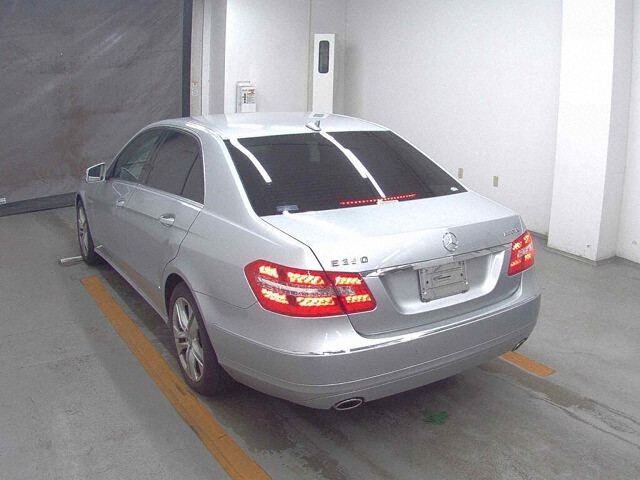 2010 Mercedes-Benz E-Class E350 BlueTEC AG auction photo 2