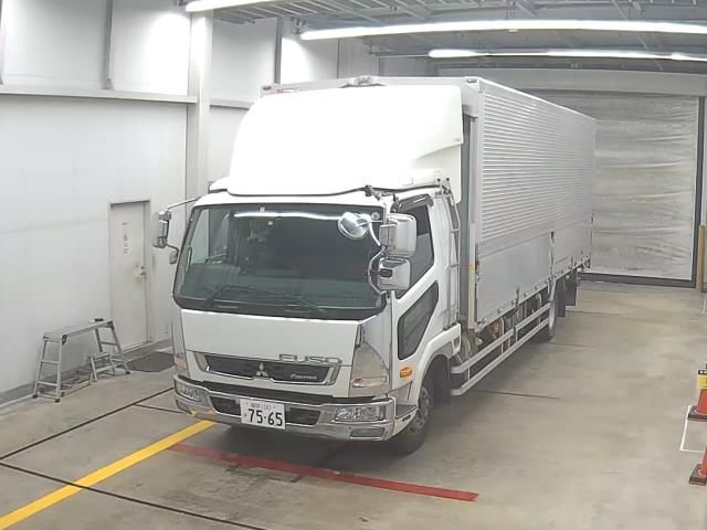 Japan Auction Vehicles 10 2018 Mitsubishi Fuso Fighter Wing auction photo