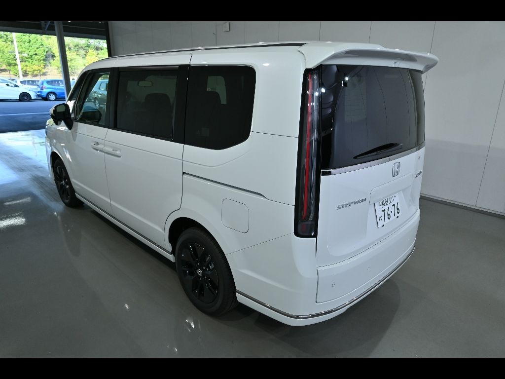 2026 Honda Stepwgn 4WD 7人 auction photo 5