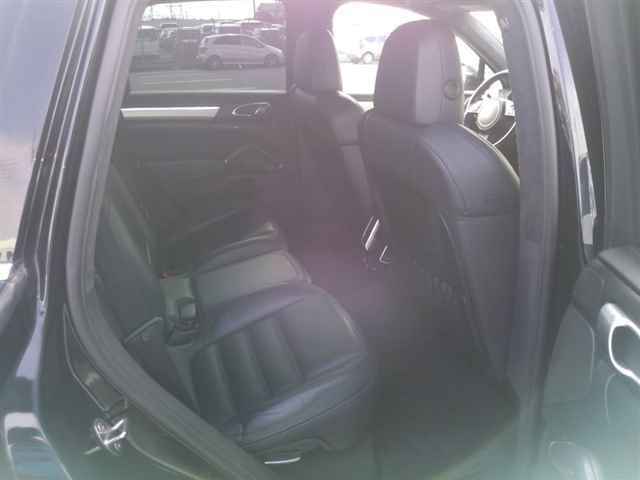 2010 Porsche ポルシェ カイエン 4WD Turbo auction photo 9