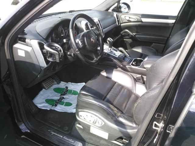 2010 Porsche ポルシェ カイエン 4WD Turbo auction photo 3