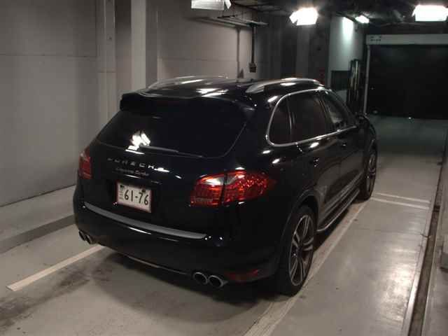 2010 Porsche ポルシェ カイエン 4WD Turbo auction photo 5