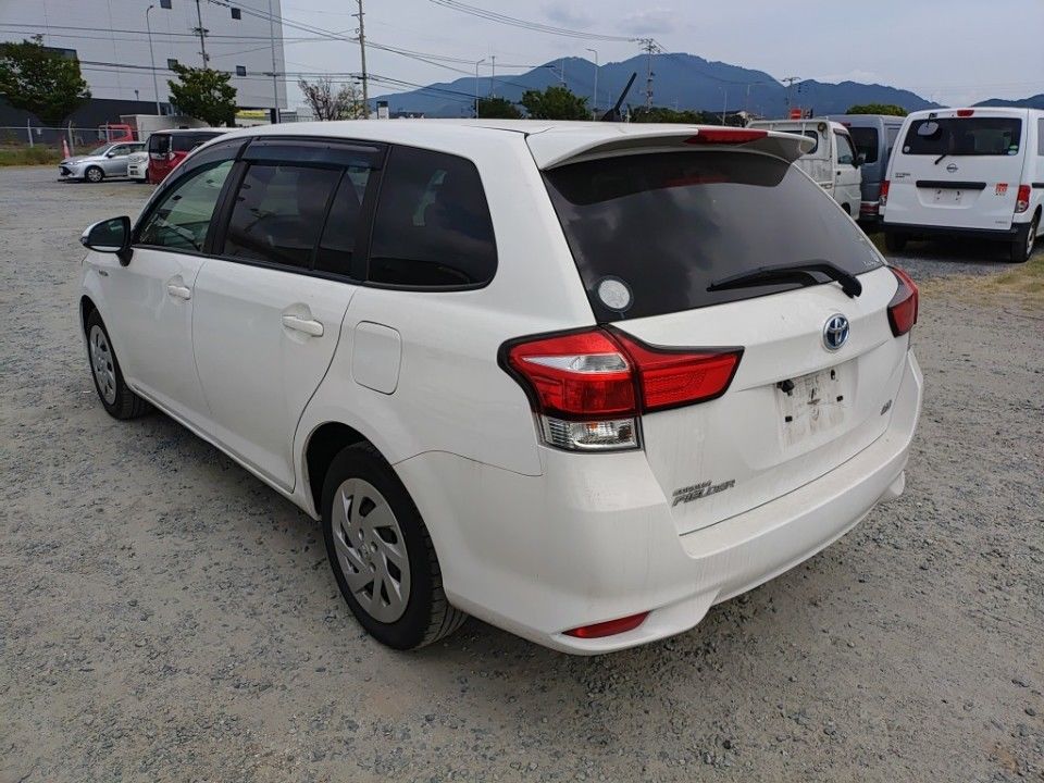 2018 Toyota Corolla Fielder auction photo 6