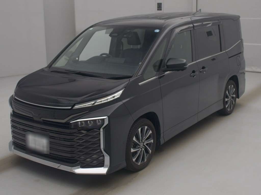 Japan Auction Vehicles 4 2022 Toyota Voxy ハイブリッドS-Z auction photo