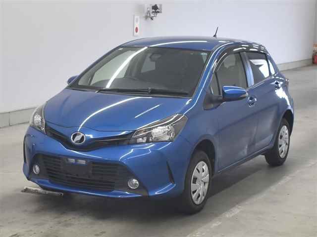 2016 Toyota Vitz F auction photo 4