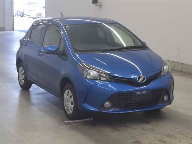 2016 Toyota Vitz F Japan auction vehicle