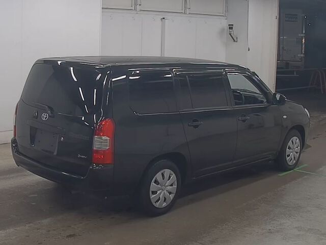 2024 Toyota Probox ハイブリッドF auction photo 5