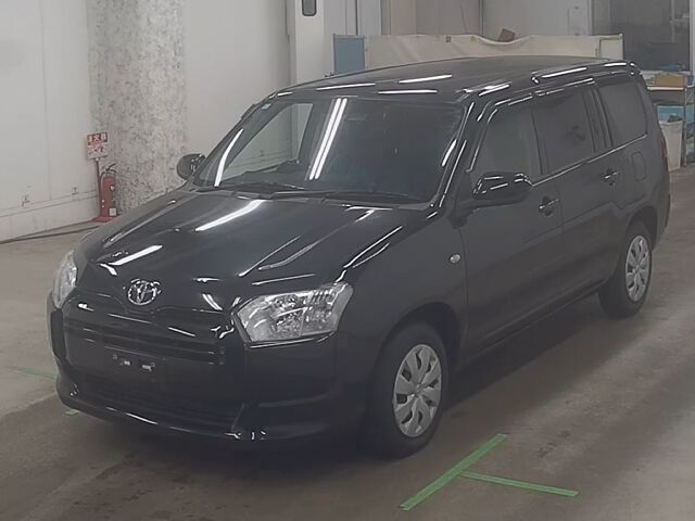 2024 Toyota Probox ハイブリッドF auction photo 4