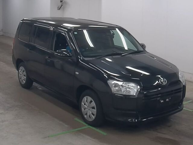 2024 Toyota Probox ハイブリッドF Japan auction vehicle