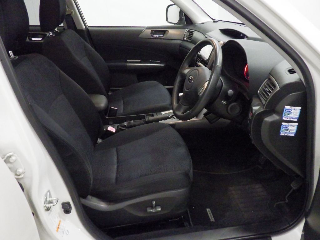 2011 Subaru Forester 2.0XS auction photo 6