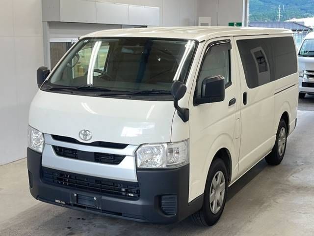 2023 Toyota Hiace DX Japan auction vehicle