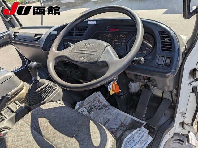 2004 Isuzu Forward 3ダンラジコンクレーン auction photo 3