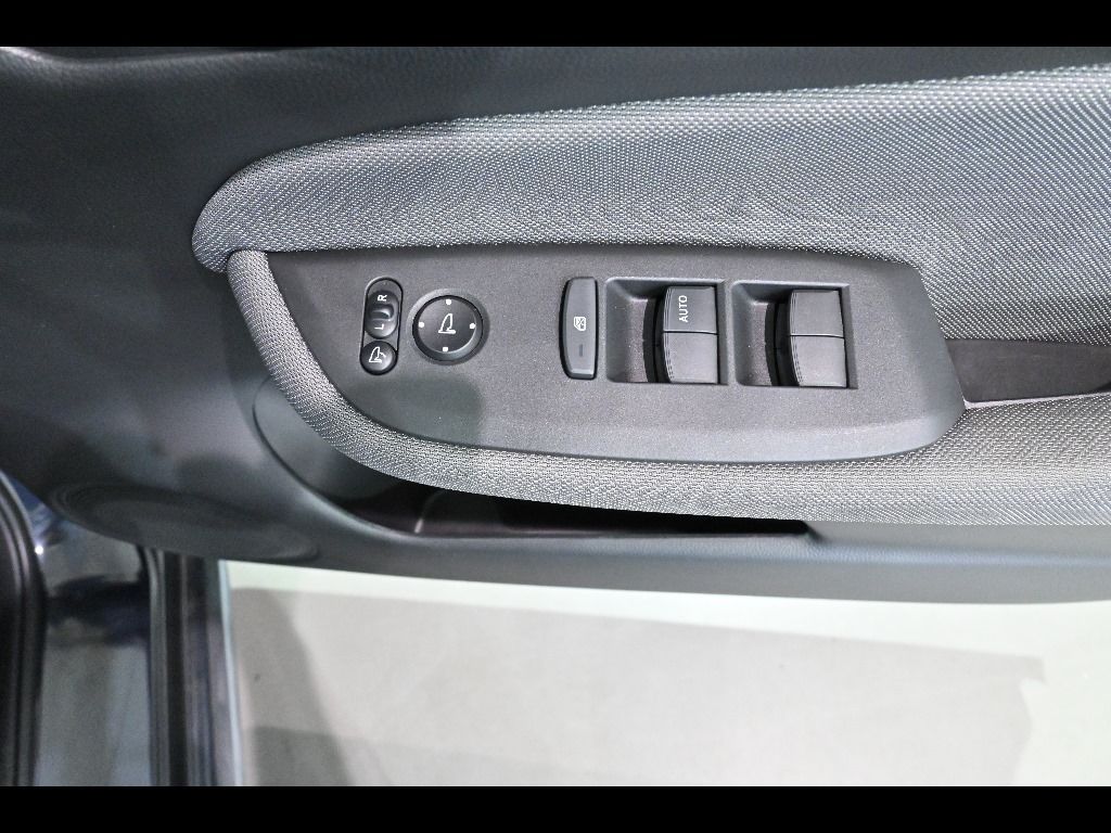2021 Honda Fit クロスター auction photo 12