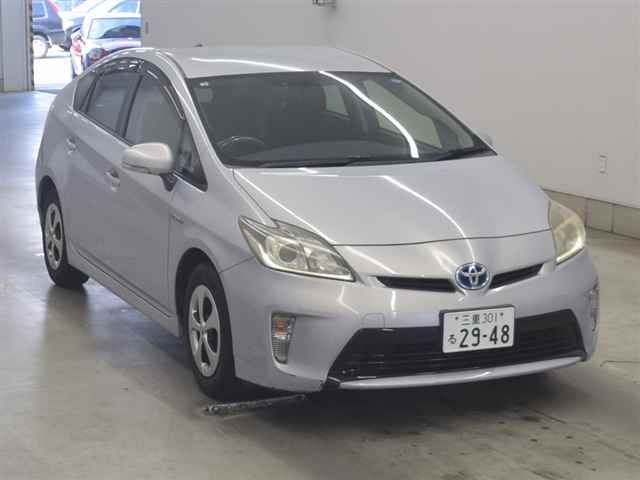 2013 Toyota Prius S Japan auction vehicle