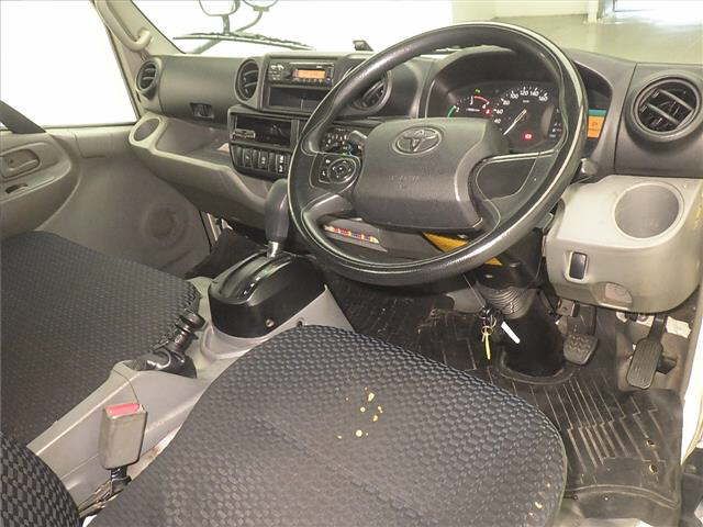 2019 Toyota Dyna 2-ton Full Just Low D-TB PC auction photo 3