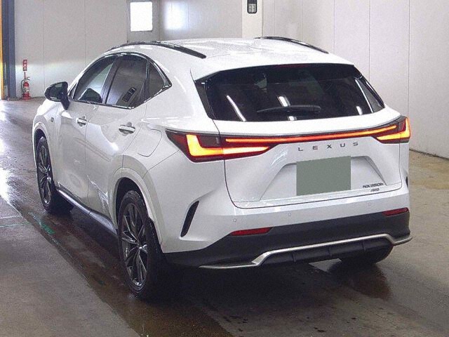 2024 Lexus NX NX350H F Sport 4WD auction photo 2
