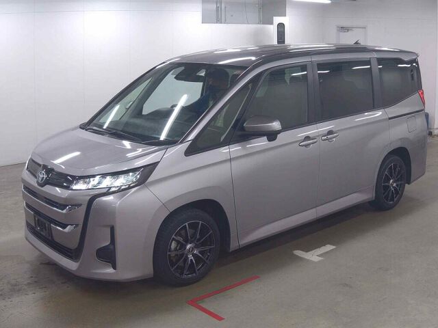 2024 Toyota Noah Hybrid X auction photo 4