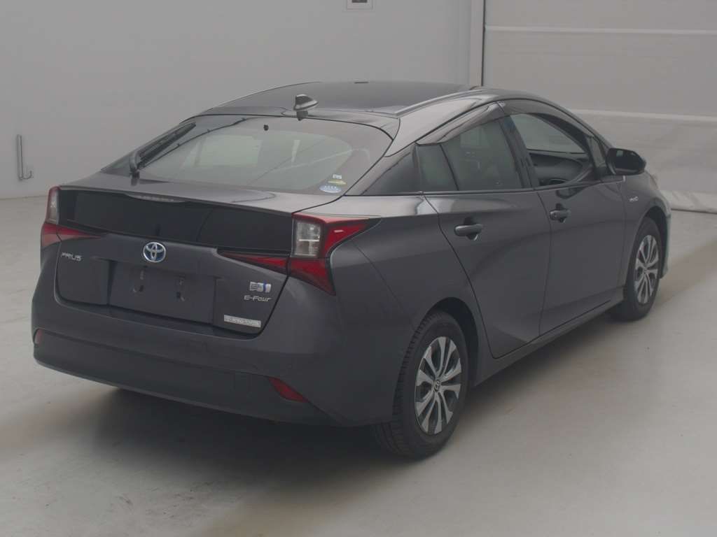 2019 Toyota Prius A 4WD auction photo 2